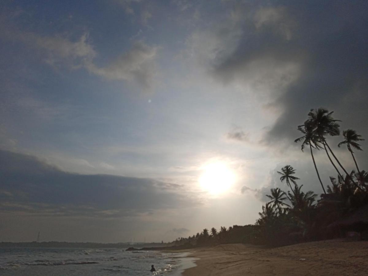 Gems Garden Guest House Tangalle Exterior foto