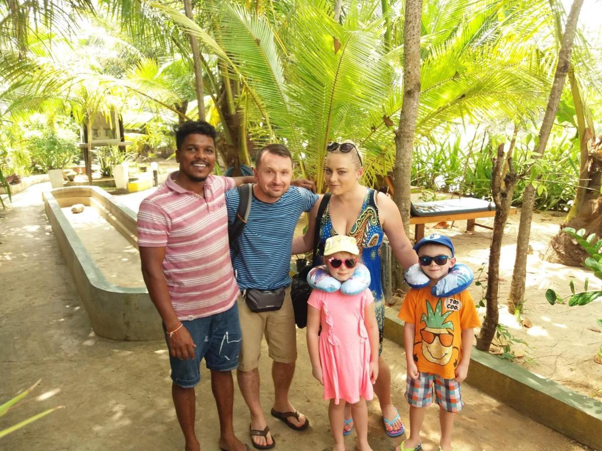 Gems Garden Guest House Tangalle Exterior foto